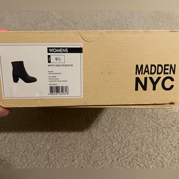 NWT Madden NYC Women's Side Zip Heeled Bootie - Picture 7 of 9